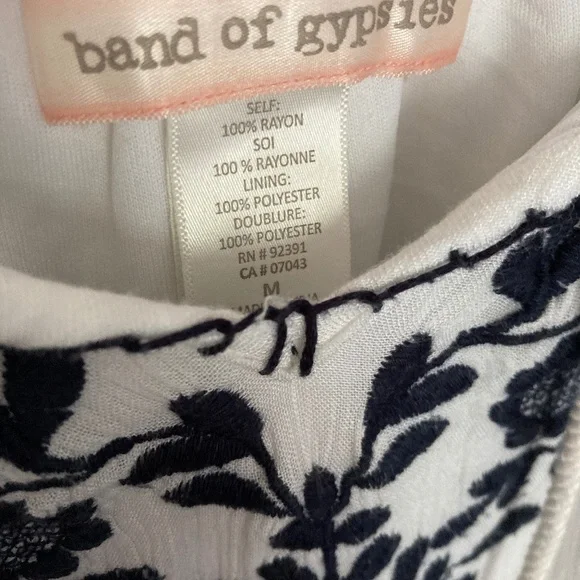 🆕 BAND OF GYPSIES DRESS NWOT - Picture 10 of 10